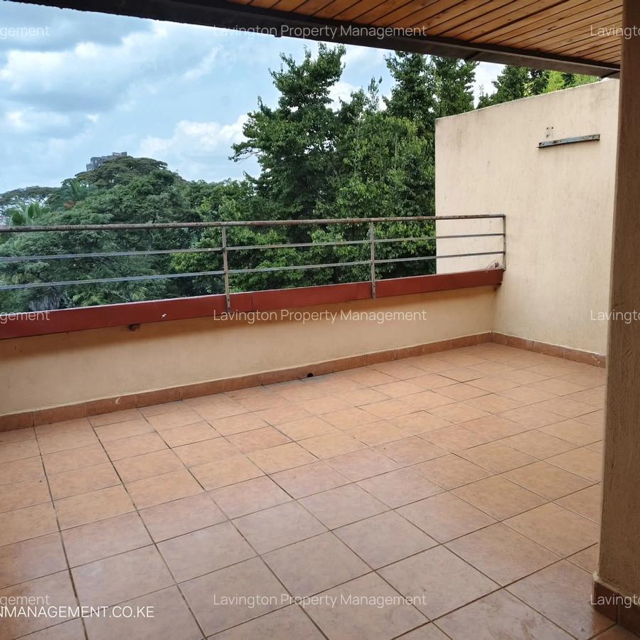 4 Bed Apartment with En Suite at Lavington Green - 17