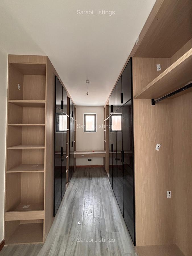 6 Bed Townhouse with En Suite in Lavington - 10