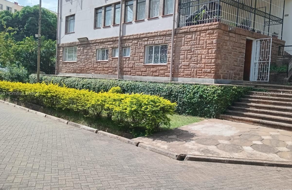 1 Bed House in Lavington - 1