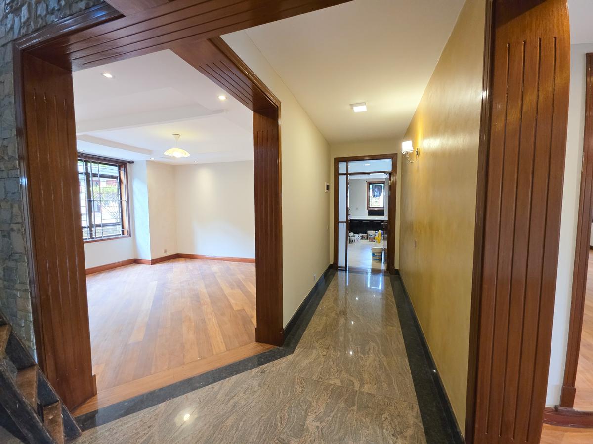 4 Bed House with En Suite in Runda - 5