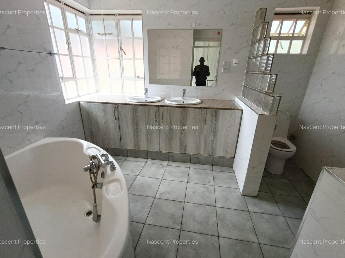 4 Bed House with En Suite in Gigiri - 10