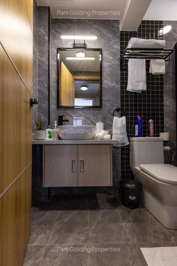 Serviced 1 Bed Apartment with En Suite at Wood Avenue - 6