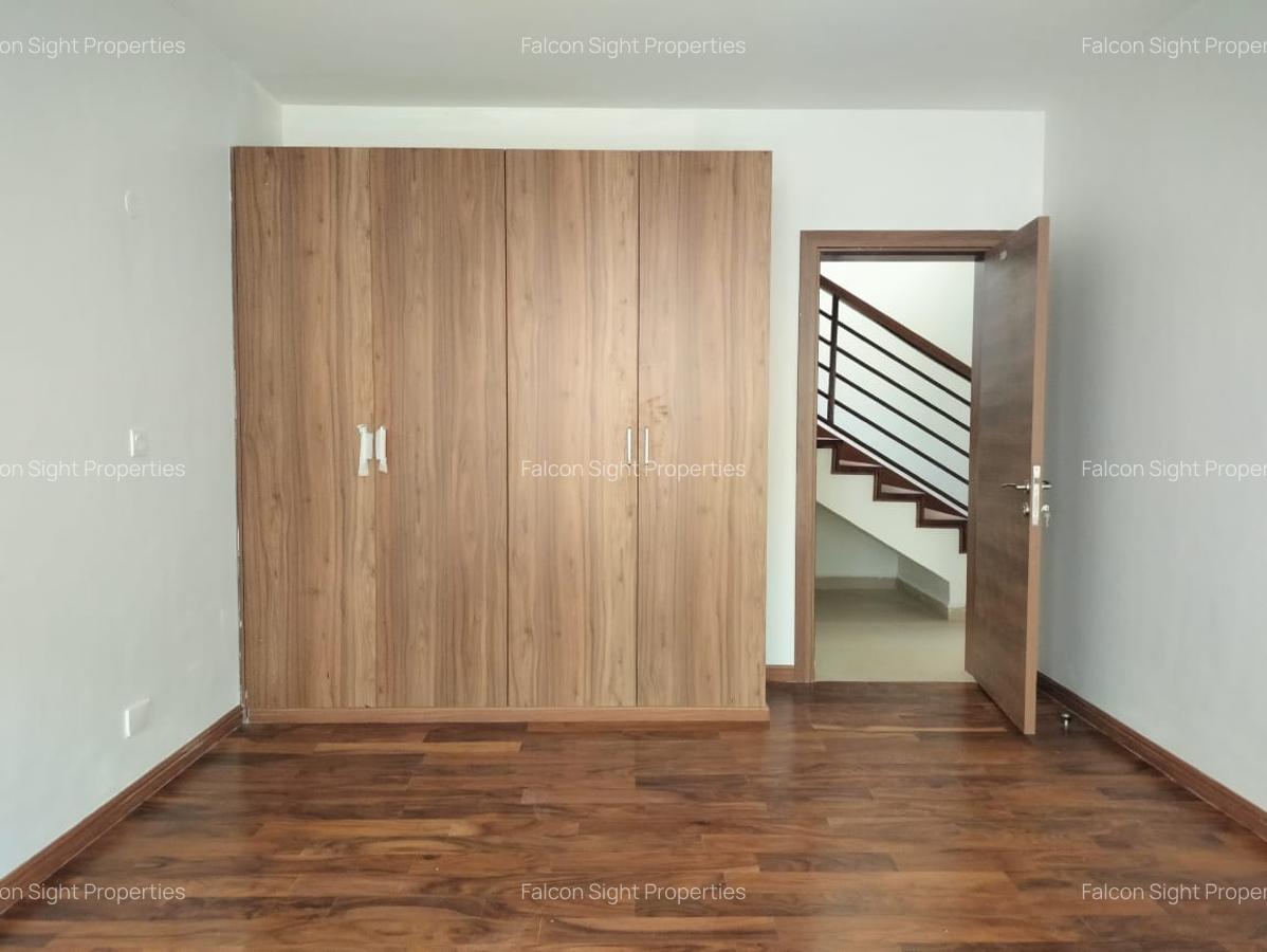 5 Bed Townhouse with Walk In Closet in Lavington - 15