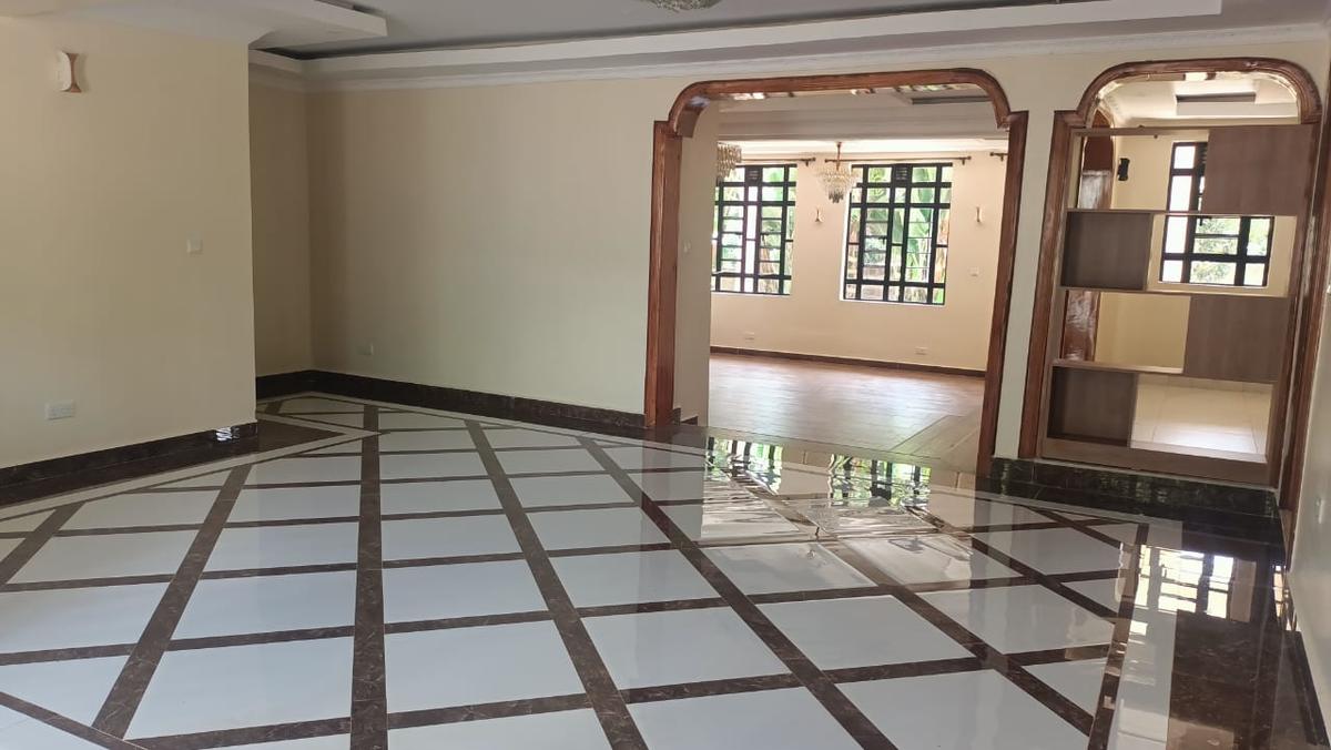 6 bed townhouse with en suite in kitisuru