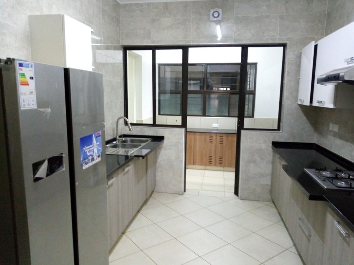 3 Bed Apartment with En Suite in General Mathenge - 1