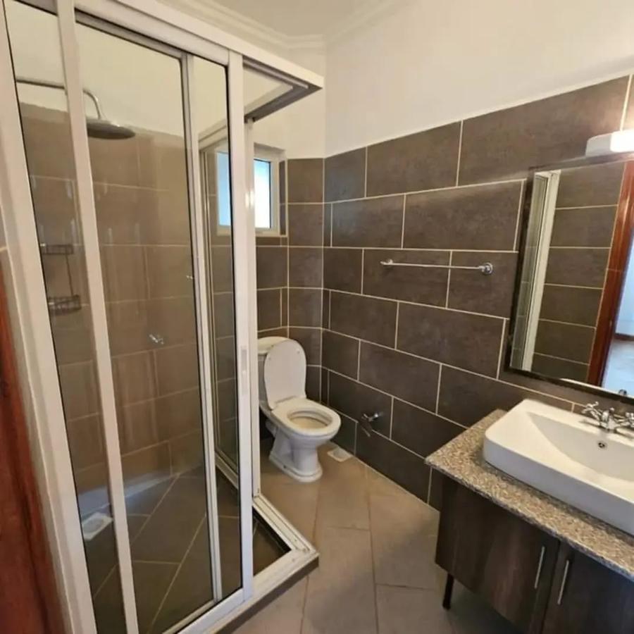 2 Bed Apartment with En Suite in Kilimani - 5