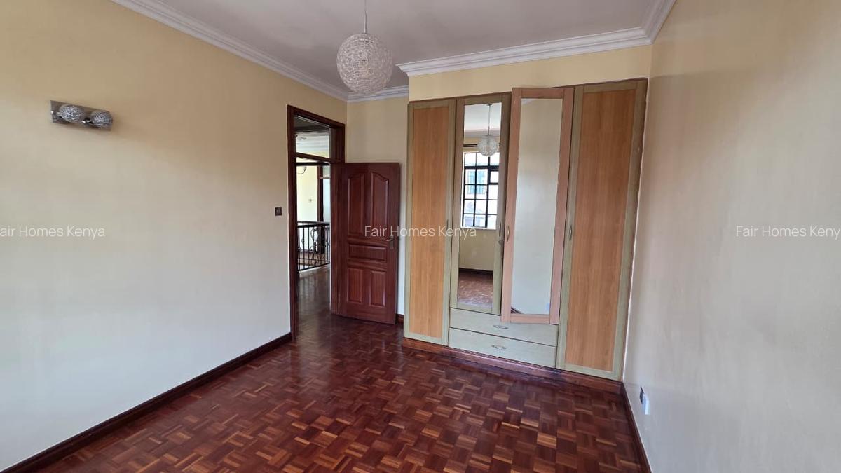 4 Bed Townhouse with En Suite at Manyani East - 10
