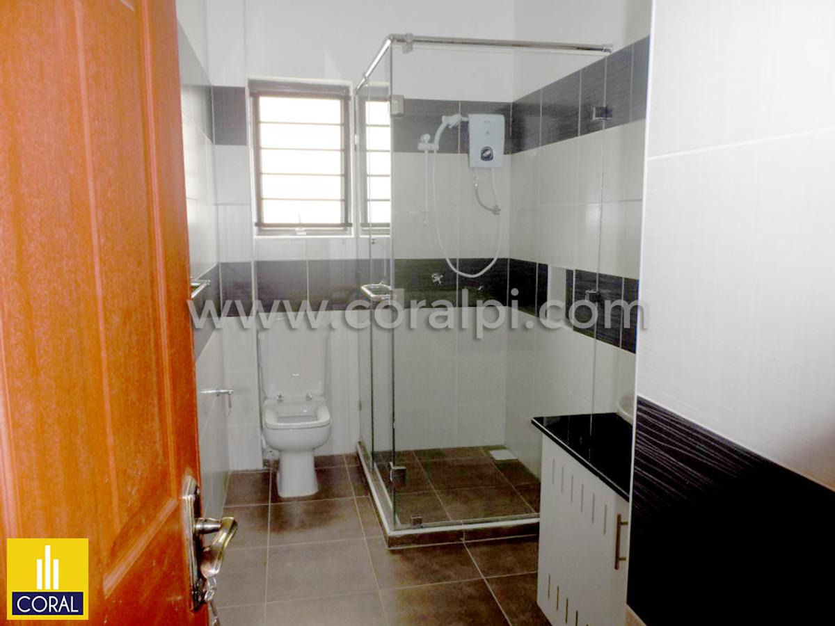 3 Bed Apartment in Rhapta Road - 14