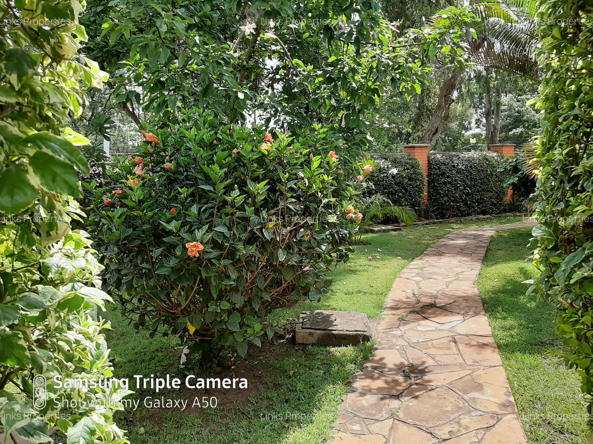 3 Bed Townhouse with En Suite at Karen - 20