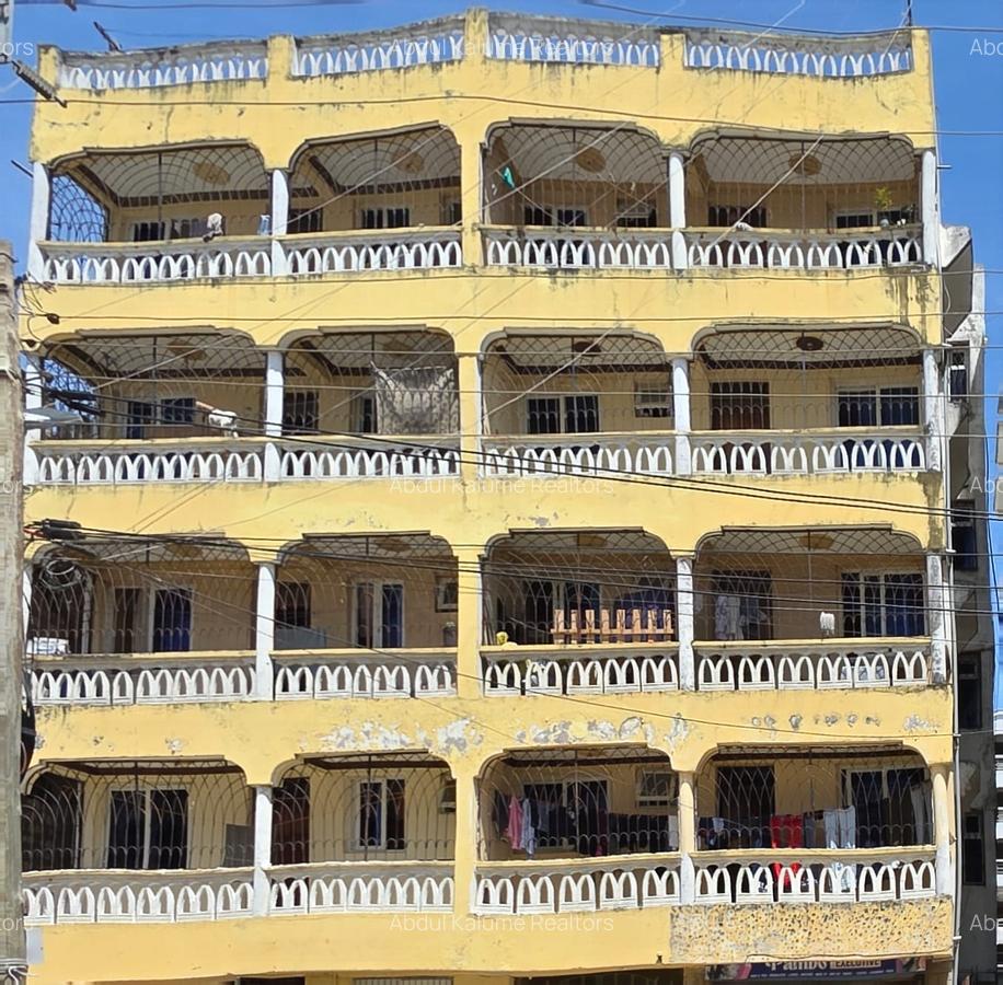 10 Bed House with Gym in Bamburi - 4