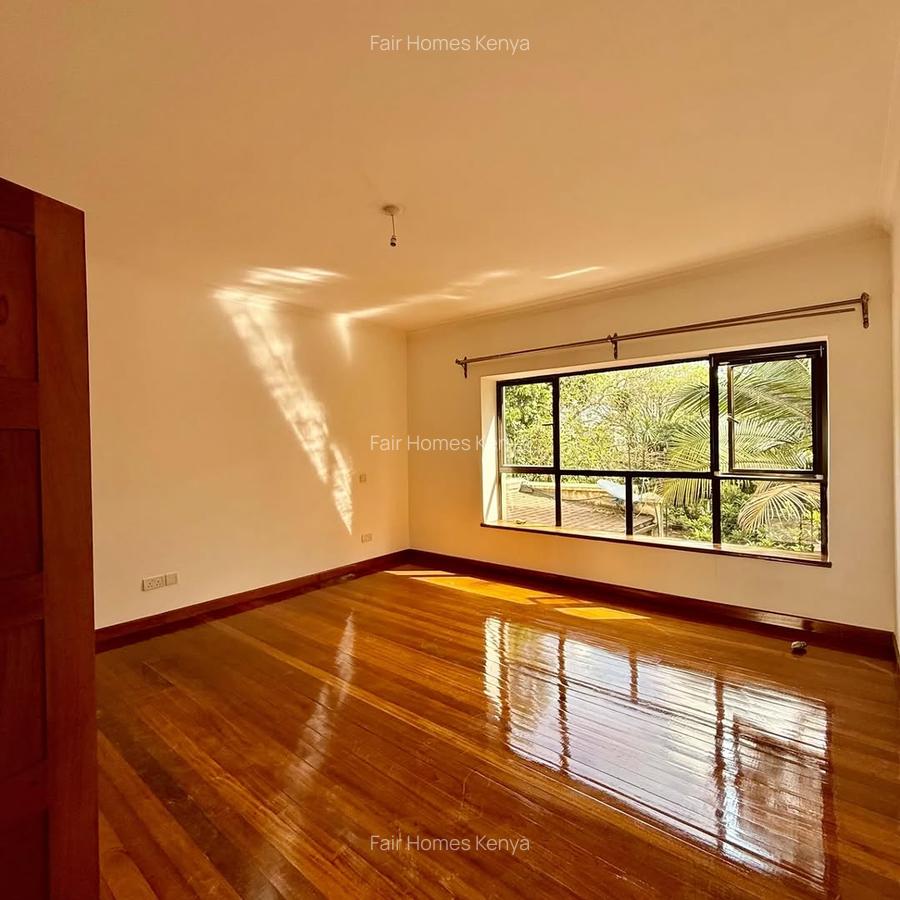 4 Bed Townhouse with En Suite at Othaya Road - 15