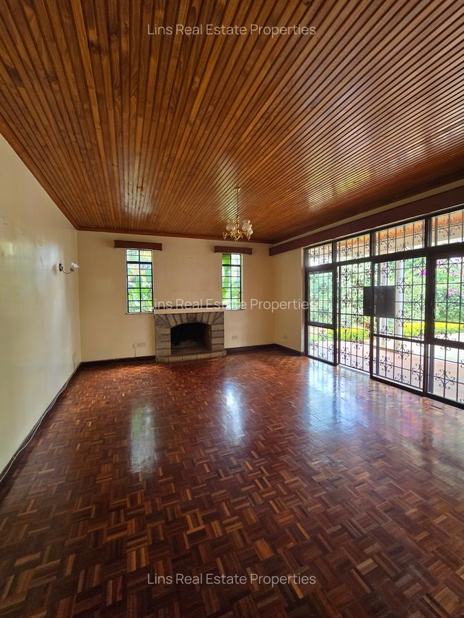 5 Bed House with En Suite in Runda - 19