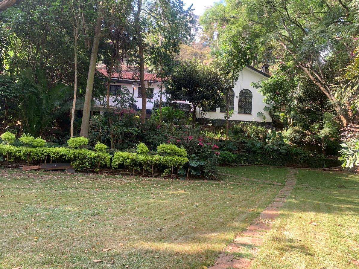 3 Bed House with En Suite at Limury Road - 1