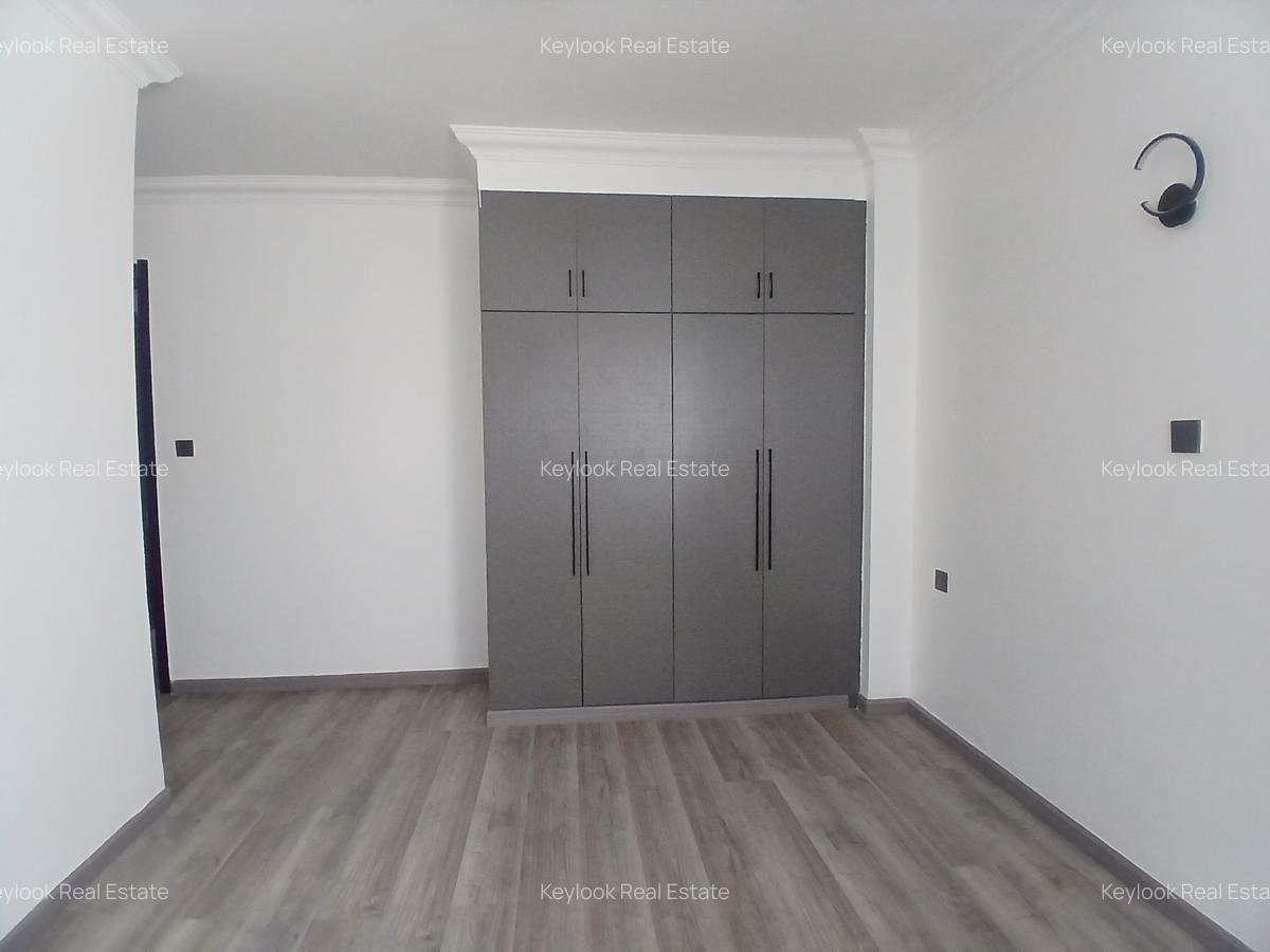 4 Bed Apartment with En Suite at Lavington - 5