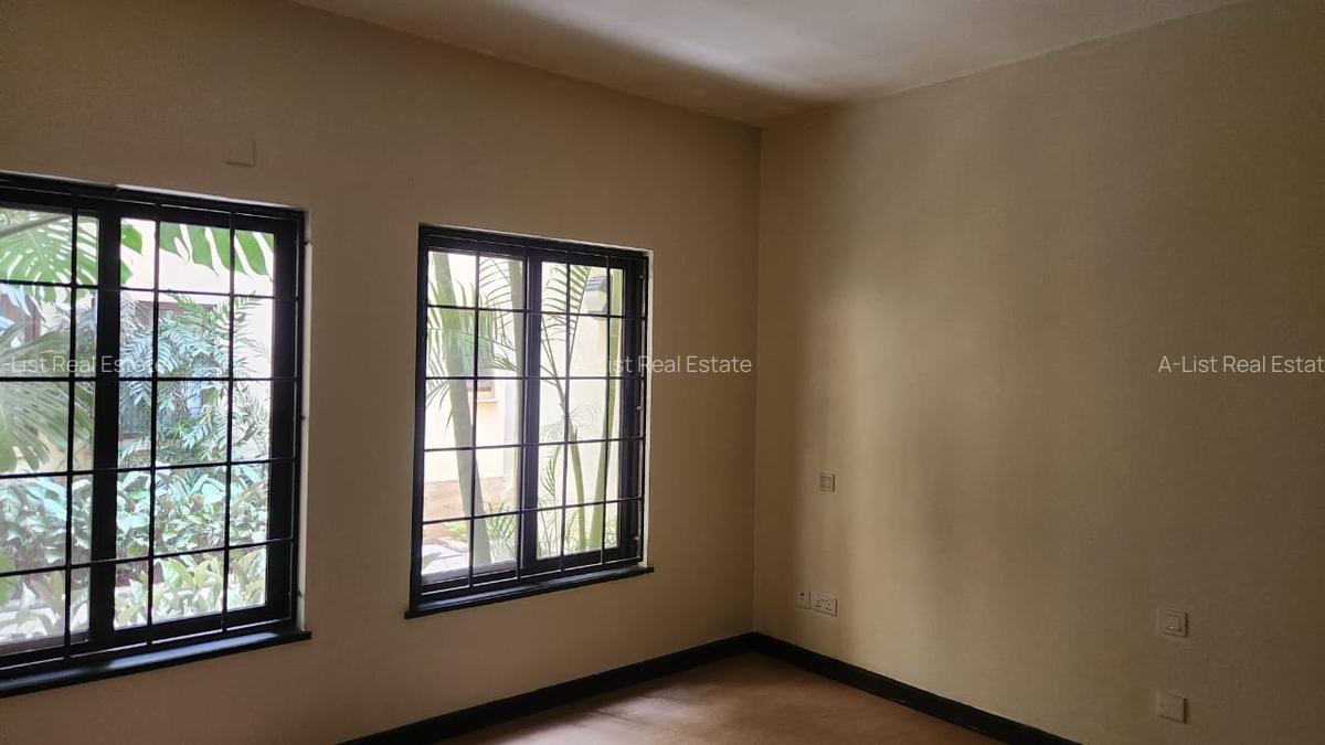 3 Bed Apartment with En Suite at Chania Avenue - 11