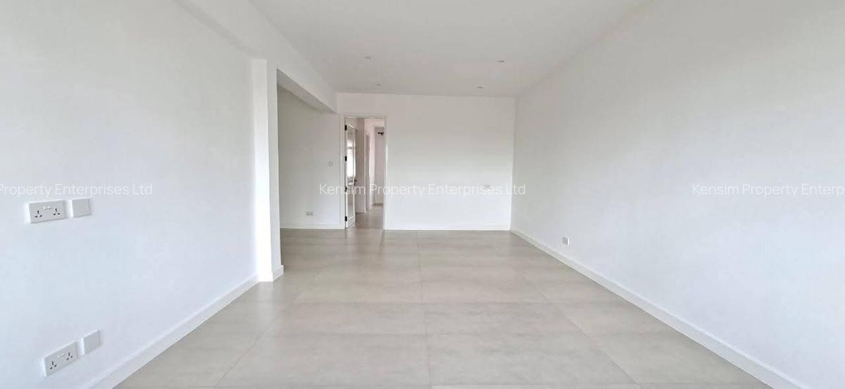 4 Bed Townhouse with En Suite in Brookside - 14