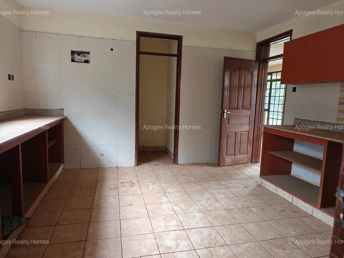 4 Bed House with En Suite at Fourways Junction Estate - 5