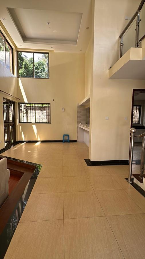 5 Bed Villa with En Suite at Lavington - 13