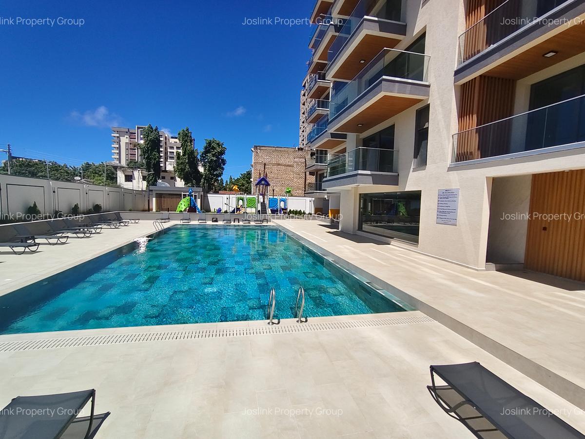 3 Bed Apartment with En Suite at Central - 7