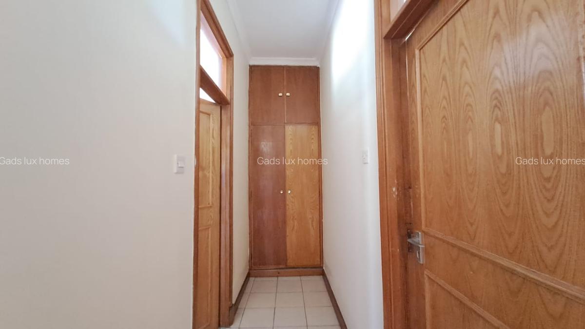 4 Bed Townhouse with En Suite at Spring Valley - 11