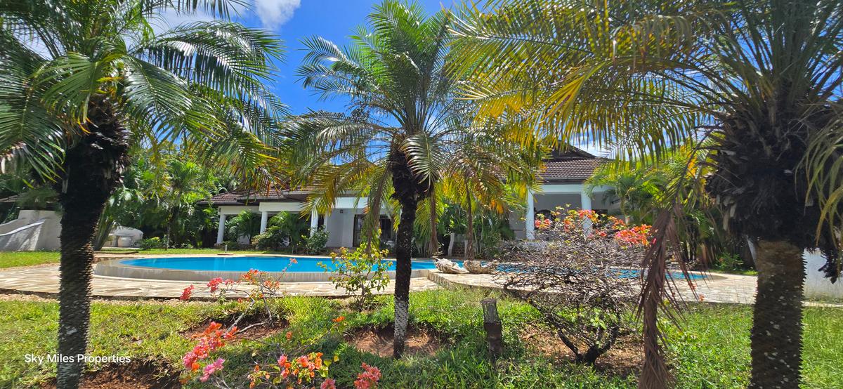 3 Bed Villa with En Suite at Kilifi - 1