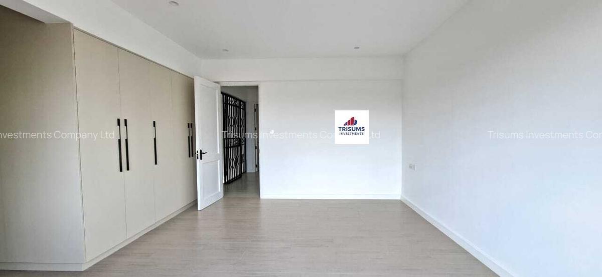 4 Bed House with En Suite in Westlands Area - 10