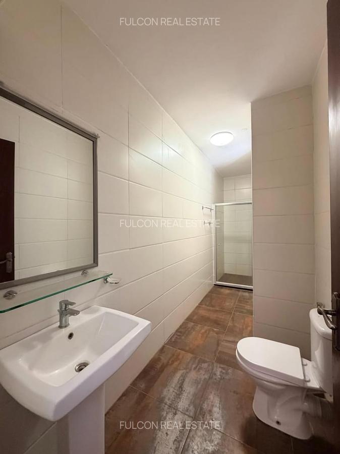 4 Bed Apartment with En Suite in General Mathenge - 6