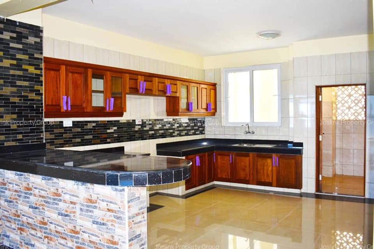 Serviced 4 Bed Apartment with En Suite in Nyali Area - 8
