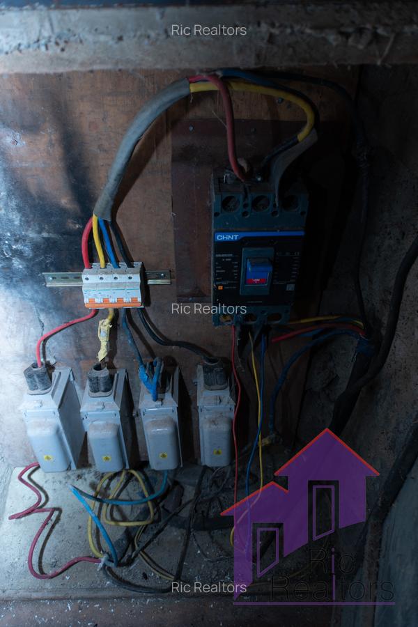 10,000 ft² Warehouse at Maragua Town - 15