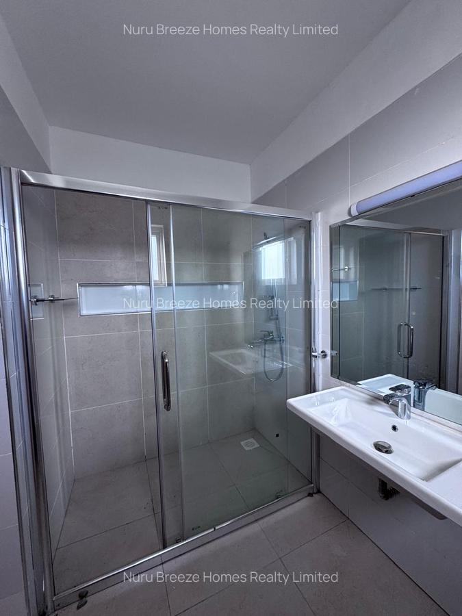 3 Bed Apartment with En Suite in Westlands Area - 5