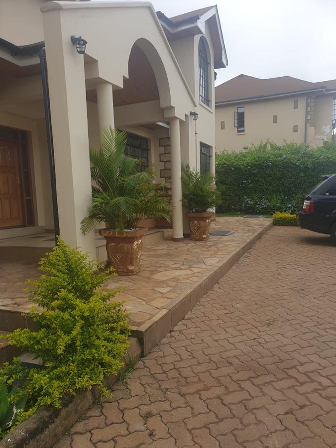 4 Bed Townhouse with En Suite at Runda - 2