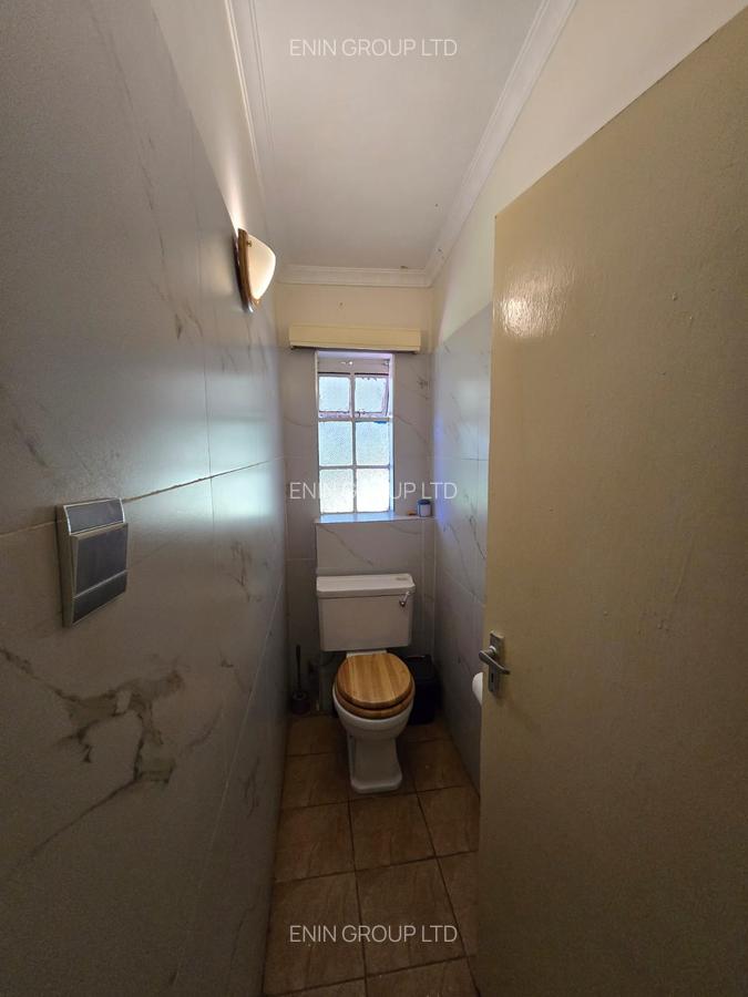 3 Bed House with En Suite at Lavington - 7