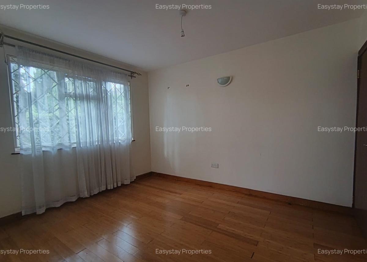 4 Bed House with En Suite in Runda - 8