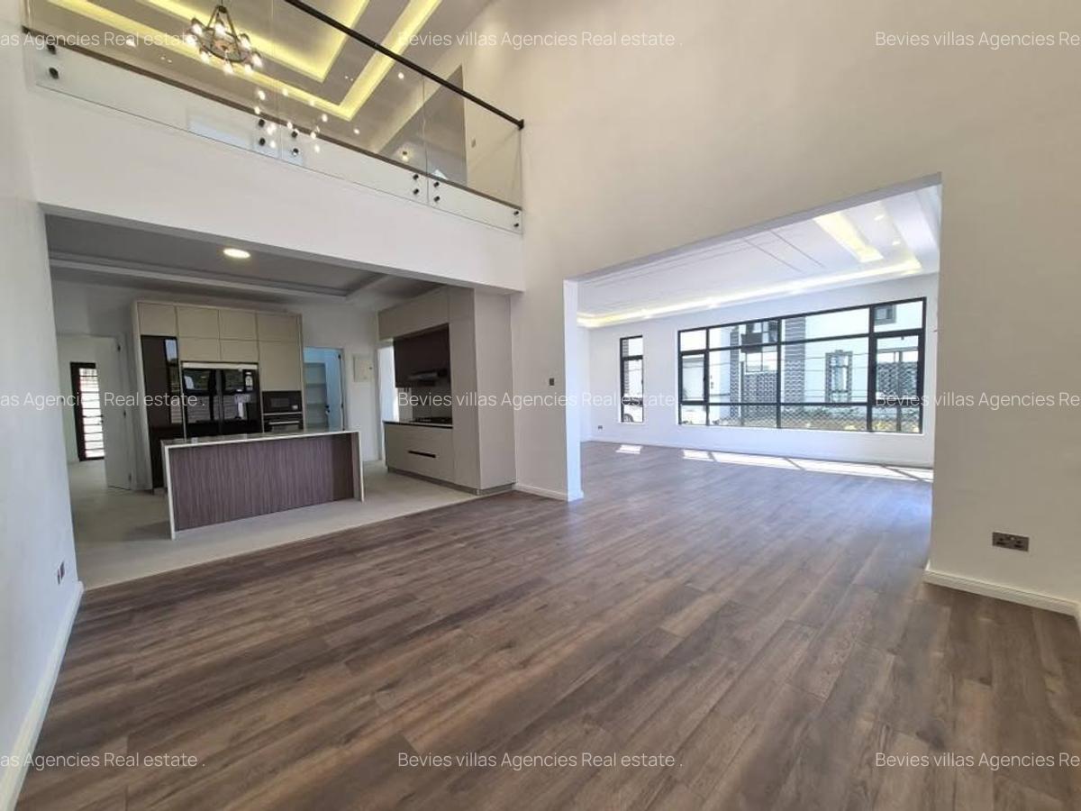 5 Bed Villa with En Suite at Lavington - 16