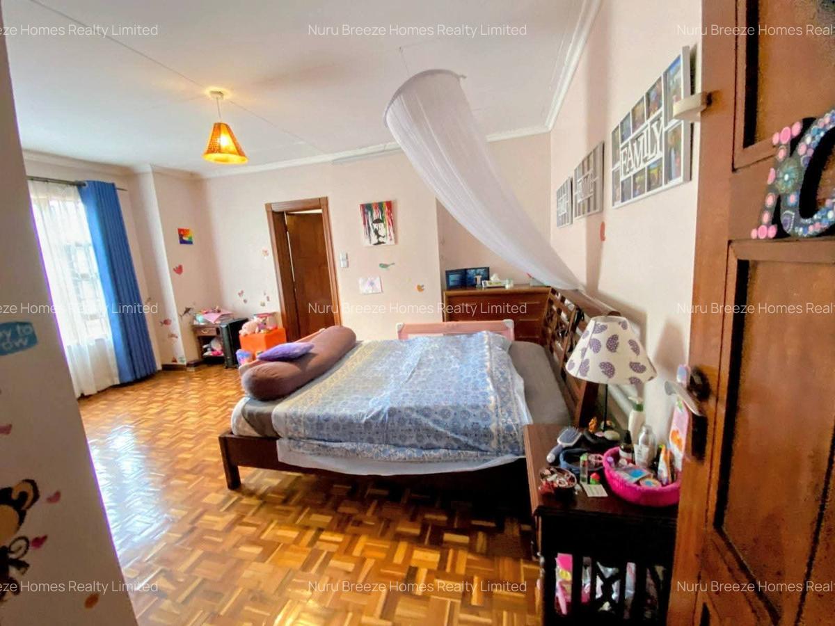 4 Bed Townhouse with En Suite in Spring Valley - 19