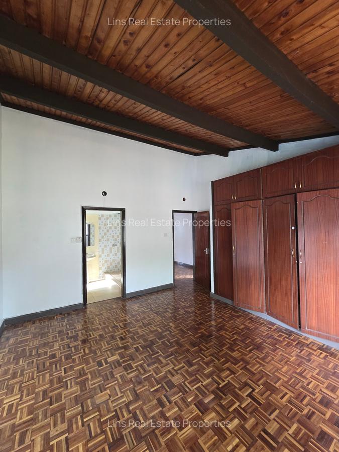 4 Bed Townhouse with En Suite in Lavington - 16