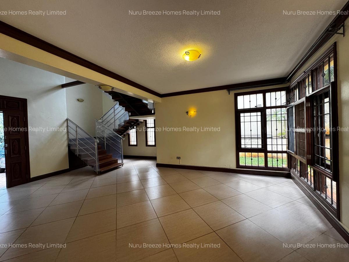 3 Bed Townhouse with En Suite in Hill View - 12