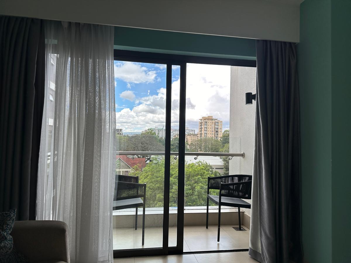 Serviced 1 Bed Apartment with En Suite in Lavington - 4