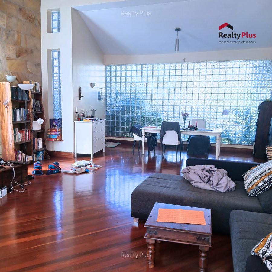 4 Bed Villa with En Suite in Runda - 12