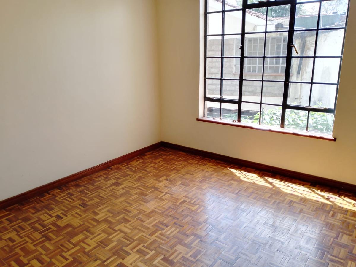 3 Bed Apartment with En Suite in Kilimani - 20