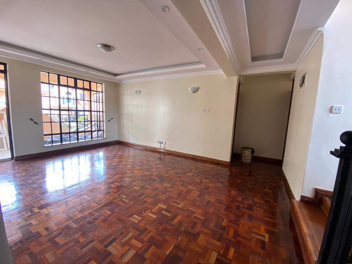 4 Bed Townhouse with En Suite in Lavington - 14