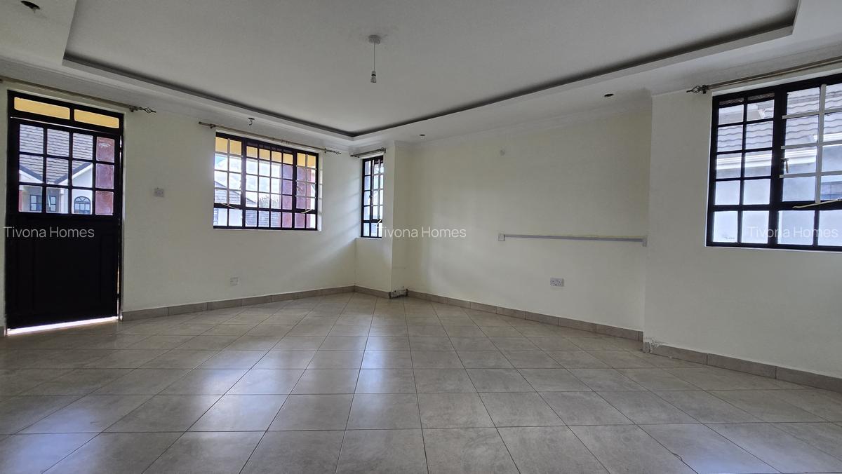 4 Bed House with En Suite in Garden Estate - 13