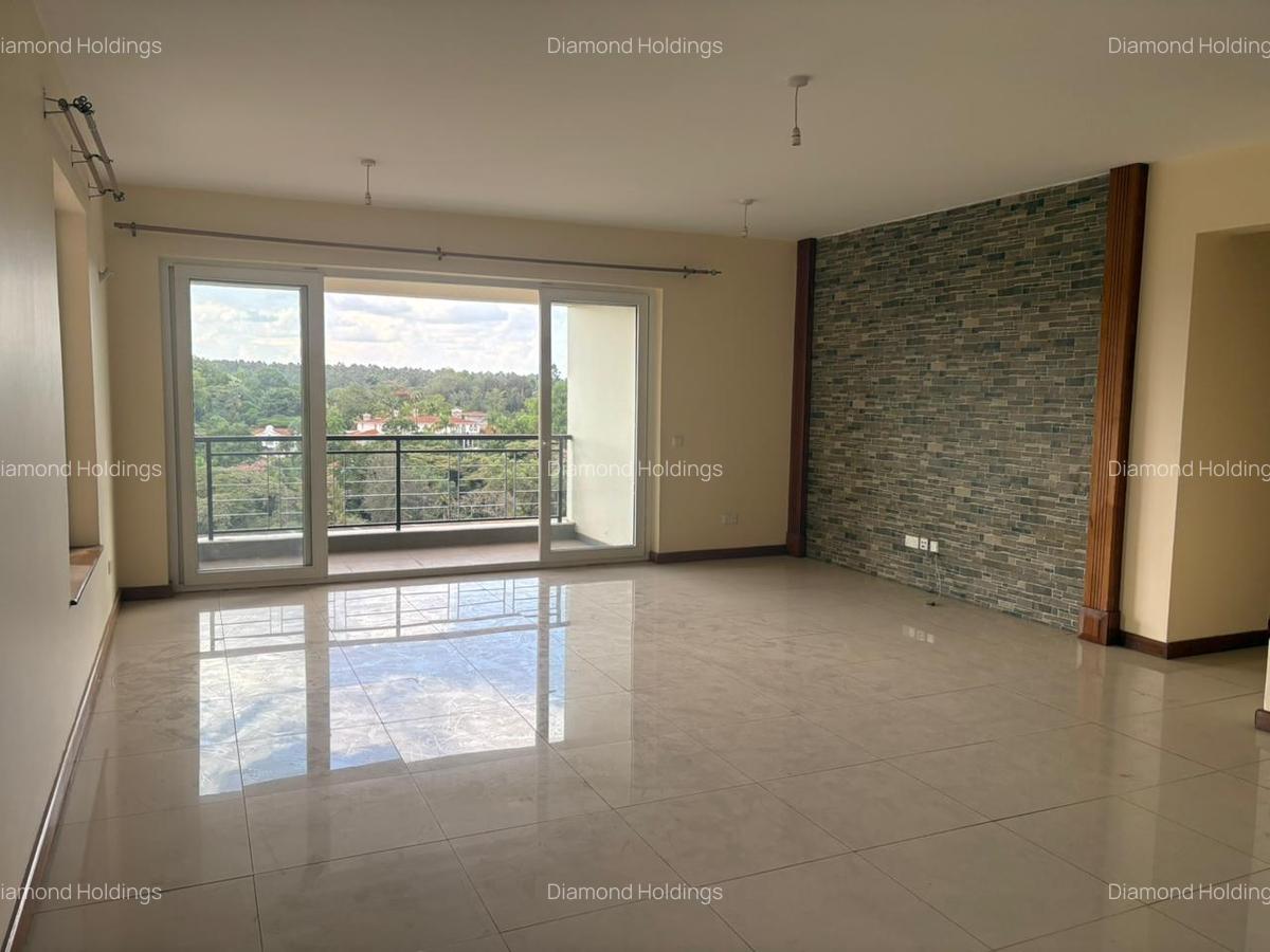4 Bed Apartment with En Suite at Parklands - 7