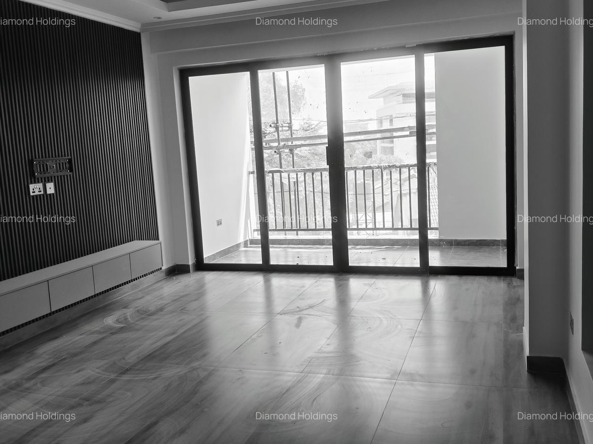 2 Bed Apartment with En Suite in Brookside - 12