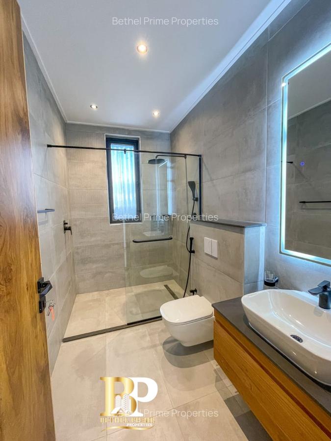 4 Bed Apartment with En Suite in Spring Valley - 18