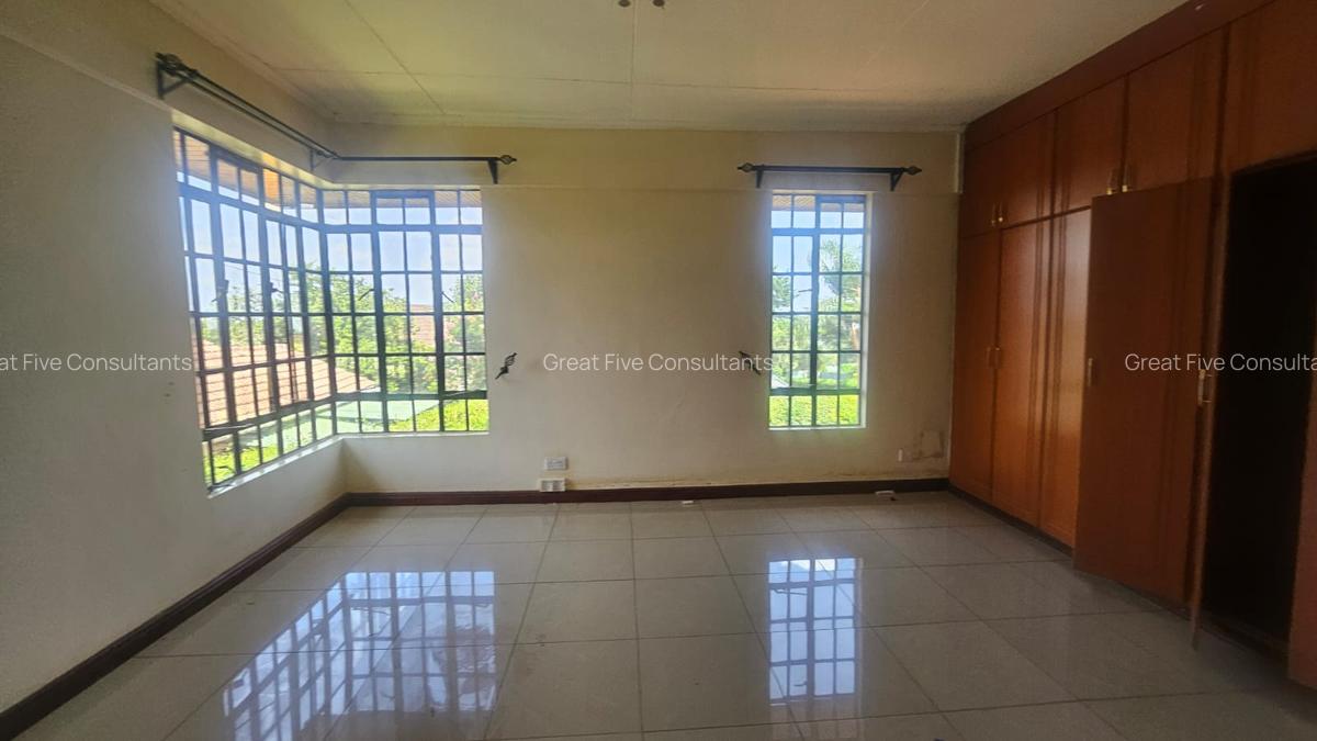 5 Bed Villa with En Suite in Runda - 8