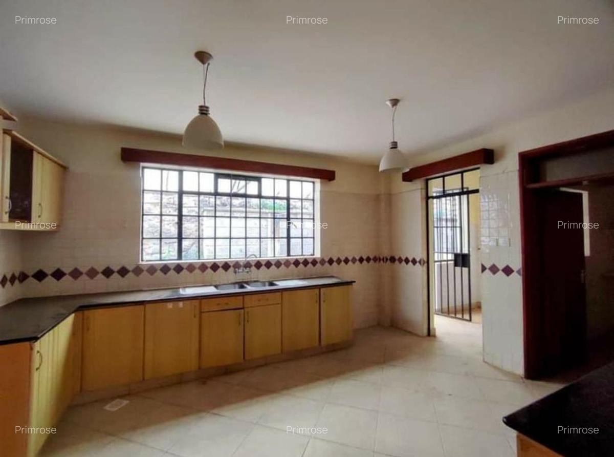 4 Bed Townhouse in Spring Valley - 4