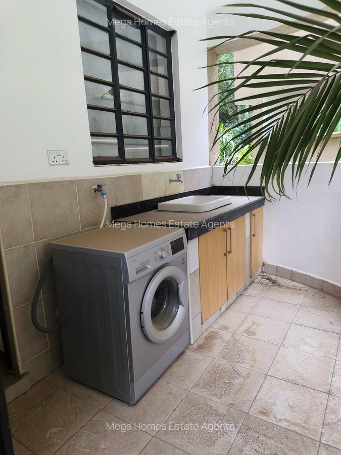 Serviced 3 Bed Apartment with En Suite in Riverside - 11