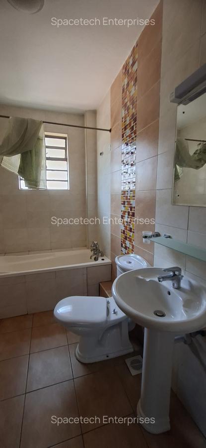 5 Bed Townhouse with En Suite in Lavington - 16