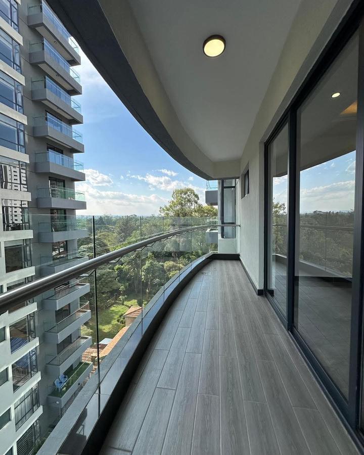 4 bed apartment with en suite at lavington